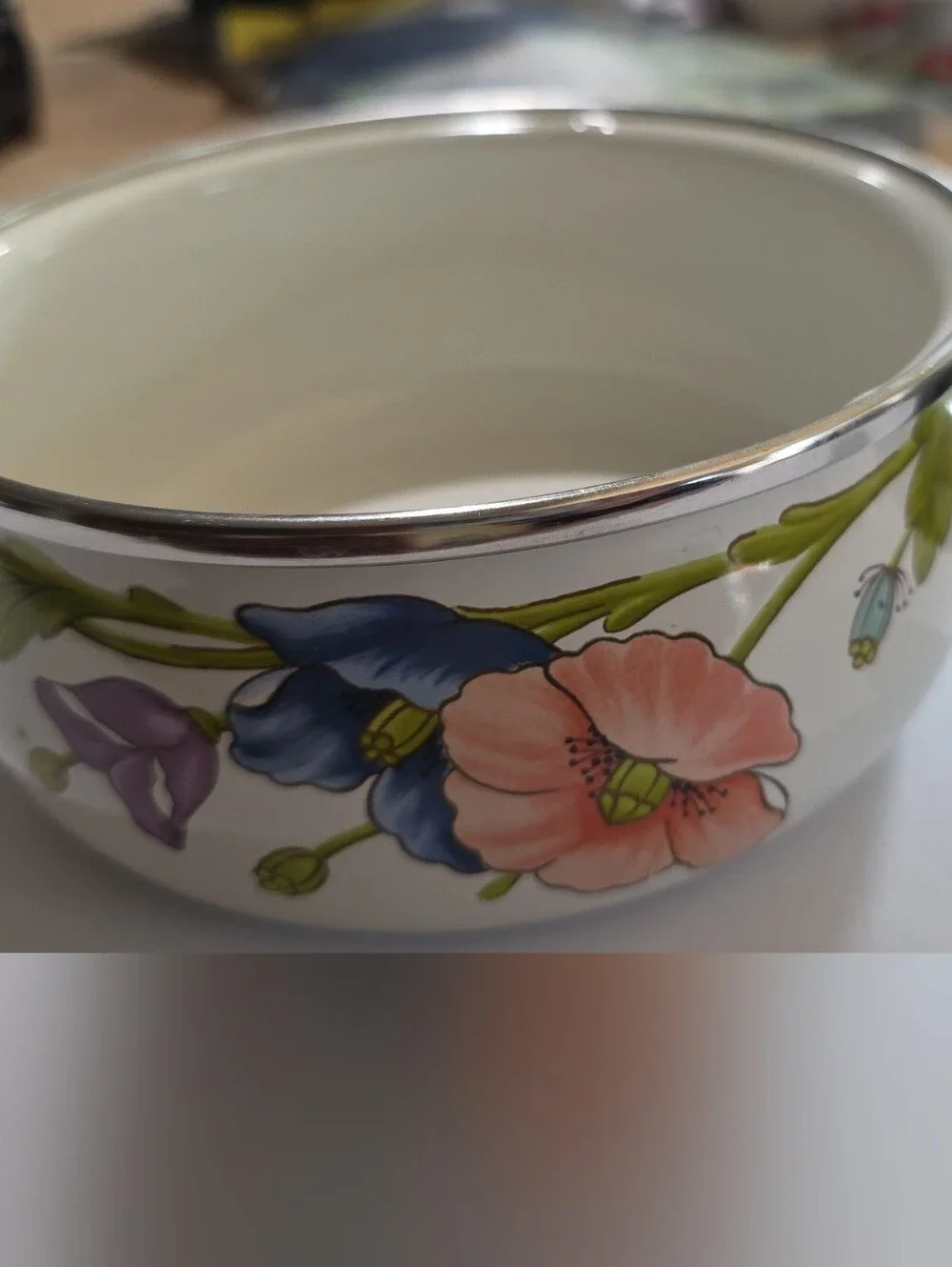 Villeroy & Boch Amapola Cookware Pot with Pink, Blue & Green Floral Motif